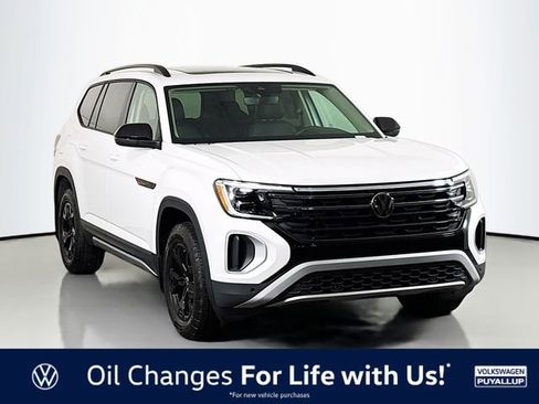 New 2026 Volkswagen Atlas Peak Edition AWD/4WD image 1