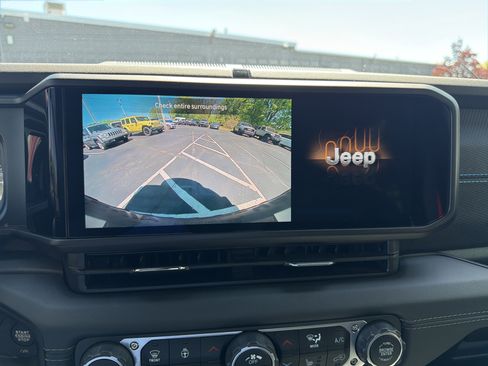 Certified 2025 Jeep Wrangler Unlimited Rubicon 4xe w/ Safety Group AWD/4WD image 35