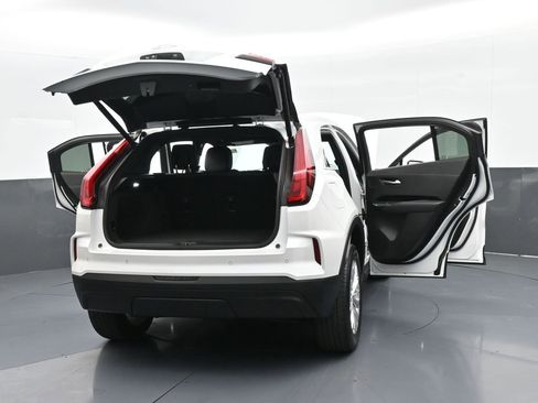 Used 2024 Cadillac XT4 Luxury w/ Cold Weather Package image 79