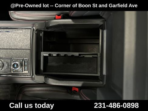 Used 2024 Ford Expedition Limited AWD/4WD image 22
