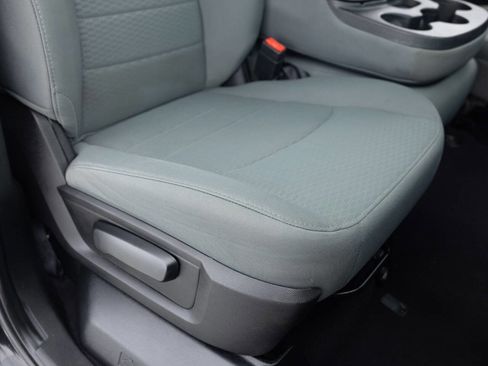 Used 2017 RAM 1500 Express w/ Express Value Package image 32