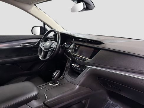 Used 2019 Cadillac XT5 Premium Luxury w/ Driver Assist Package AWD/4WD image 33