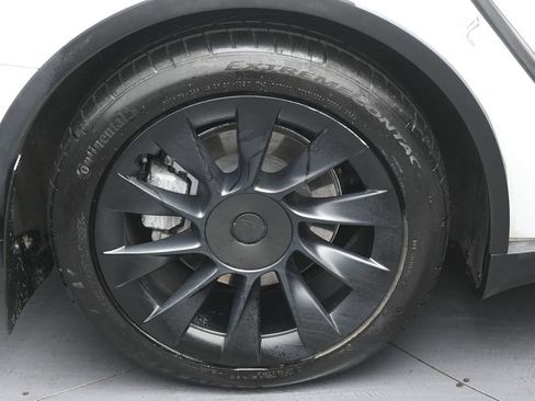 Used 2021 Tesla Model Y Long Range AWD/4WD image 36