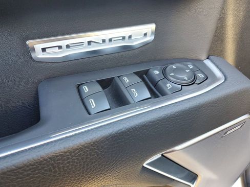 Used 2025 GMC Sierra 1500 Denali image 25