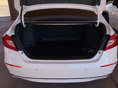 Used 2022 Honda Accord Touring image 10