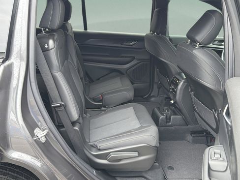 New 2026 Jeep Grand Cherokee L 2WD image 24