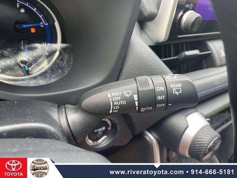 Used 2023 Toyota RAV4 SE w/ Convenience Package AWD/4WD image 25