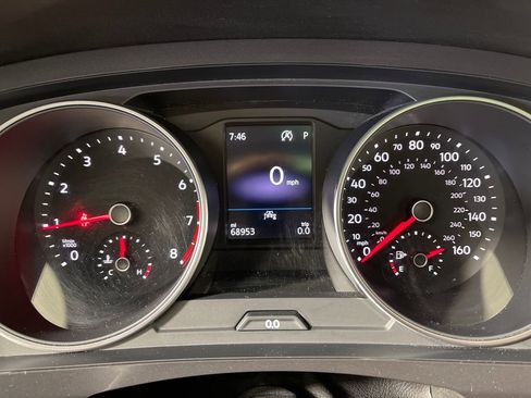 Used 2020 Volkswagen Tiguan SE w/ Panoramic Sunroof Package image 20