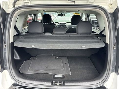 Used 2016 Kia Soul + FWD image 24