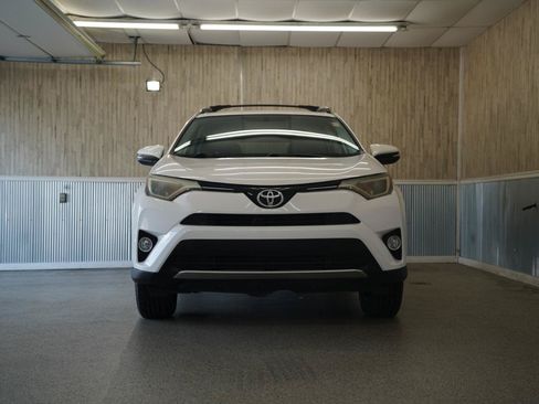 Used 2016 Toyota RAV4 XLE w/ Cargo Management Package FWD image 2