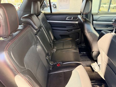 Used 2018 Ford Explorer Sport image 21
