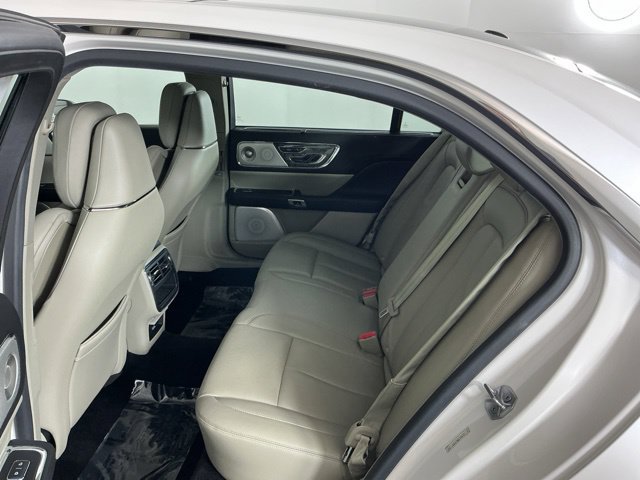 Used 2017 Lincoln Continental Reserve w/ Luxury Package AWD/4WD image 31