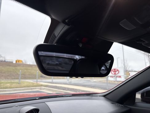 Used 2017 Mercedes-Benz SLC 300 image 27