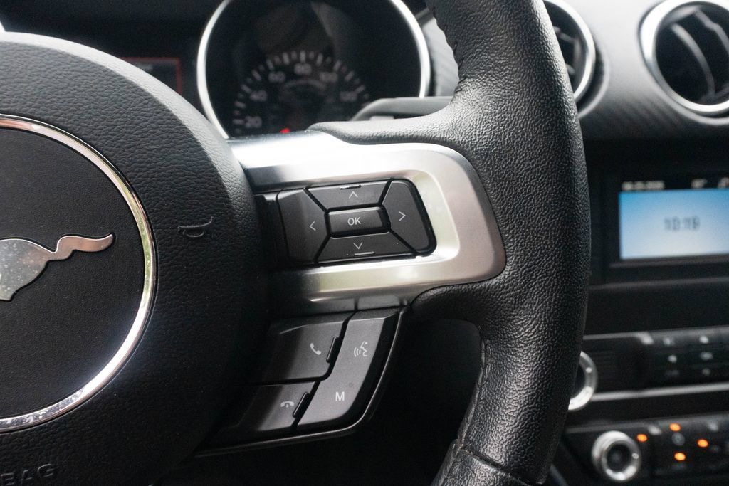 Used 2022 Ford Mustang Coupe RWD image 20