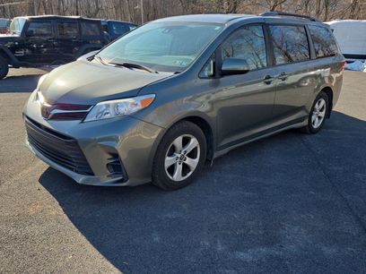 Used 2020 Toyota Sienna LE