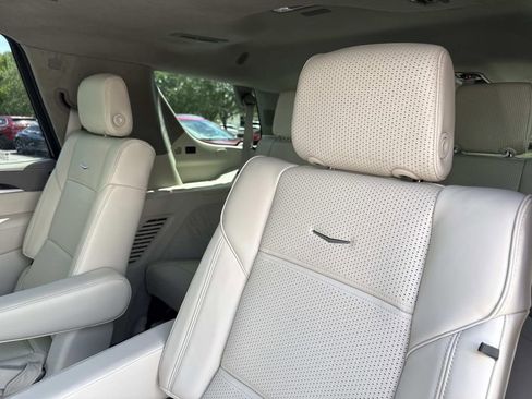 New 2026 Cadillac Escalade Platinum Sport w/ LPO, Floor Liner Package AWD/4WD image 14