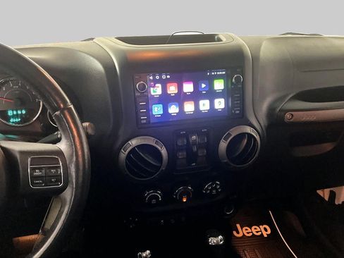 Used 2015 Jeep Wrangler Unlimited Sport w/ Quick Order Package 24S AWD/4WD image 6