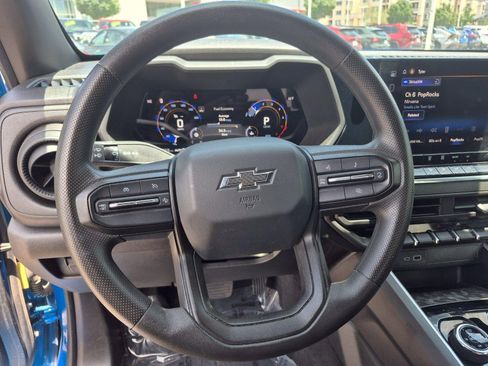 Used 2024 Chevrolet Colorado Trail Boss w/ Technology Package AWD/4WD image 9