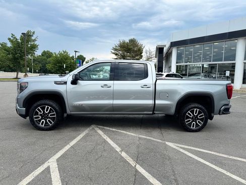 Used 2023 GMC Sierra 1500 AT4 w/ AT4 Preferred Package AWD/4WD image 2