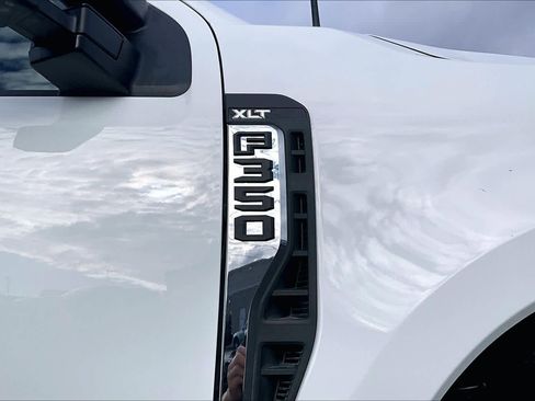 Used 2024 Ford F350 XLT w/ FX4 Off-Road Package image 7