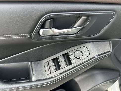 Certified 2023 Nissan Rogue SV w/ SV Premium B Package image 13