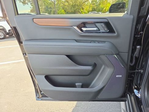 New 2026 GMC Yukon XL Denali w/ LPO, Floor Liner Package image 11