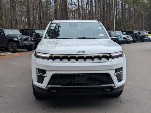 New 2026 Jeep Grand Wagoneer 4WD w/ Premium Group I image 2