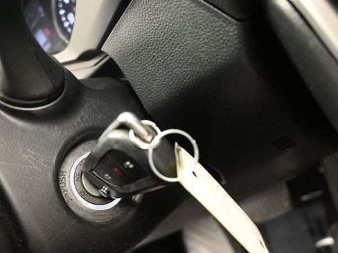 Used 2019 Toyota RAV4 LE w/ Carpet Mat Package image 23