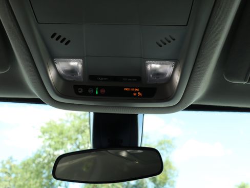 Used 2023 GMC Acadia SLE FWD image 57