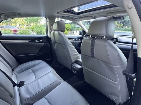 Used 2019 Honda Civic Touring image 11