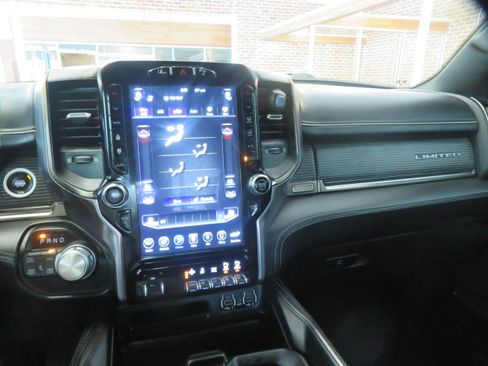 Used 2020 RAM 1500 Limited AWD/4WD image 36