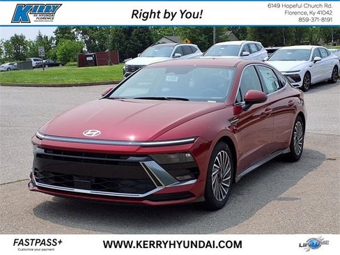 New 2025 Hyundai Sonata SEL image 1