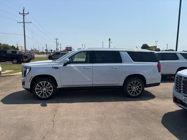 New 2026 GMC Yukon XL Denali w/ Sun & Power Step Package AWD/4WD image 3