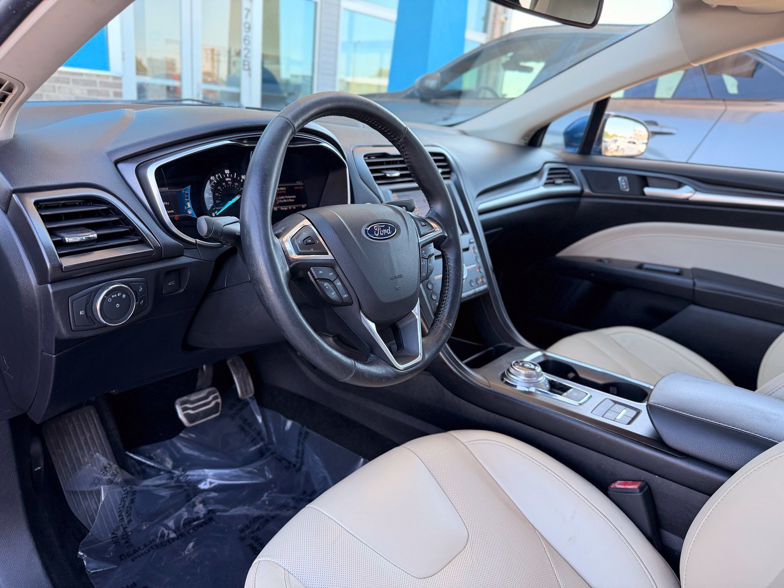 Used 2017 Ford Fusion Titanium FWD image 18