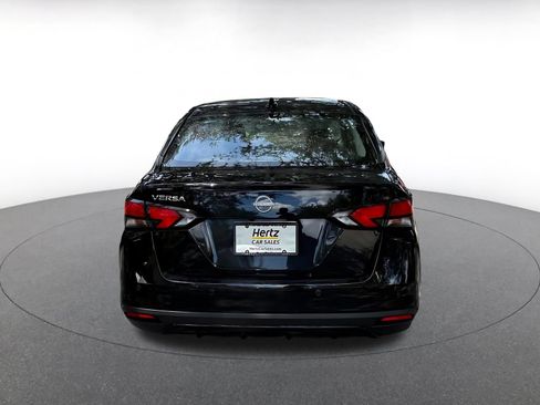 Used 2025 Nissan Versa SV FWD image 10