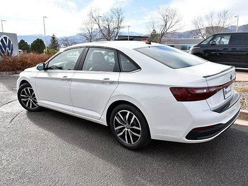 New 2026 Volkswagen Jetta SE FWD image 3