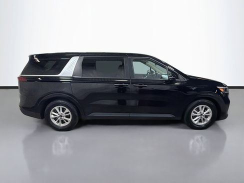 Used 2024 Kia Carnival LX FWD image 11