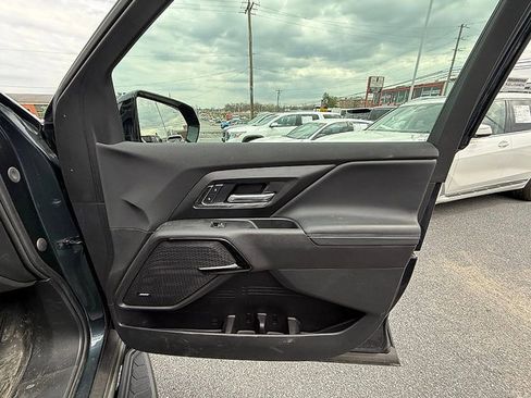 Used 2025 Chevrolet Silverado EV LT image 21