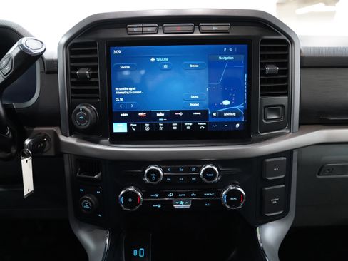 Used 2024 Ford F150 XLT w/ Mobile Office Package image 21