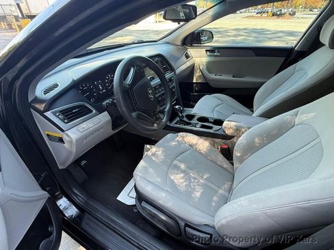 Used 2017 Hyundai Sonata SE image 14