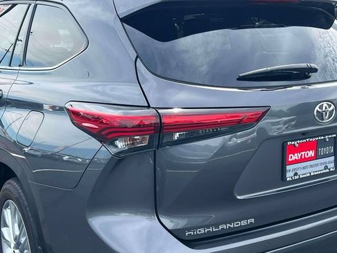 Used 2023 Toyota Highlander Limited AWD/4WD image 9