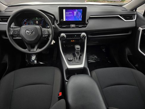 Certified 2025 Toyota RAV4 LE AWD/4WD image 13