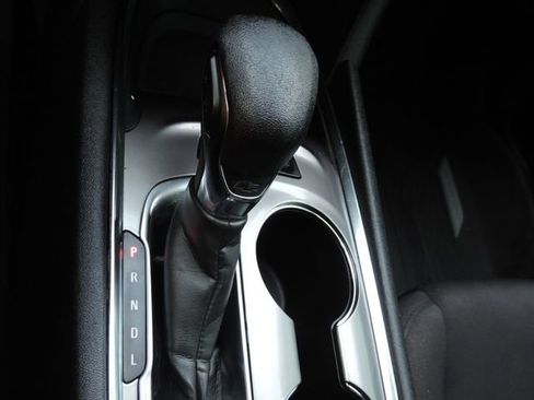 Used 2022 Chevrolet Malibu LT image 25