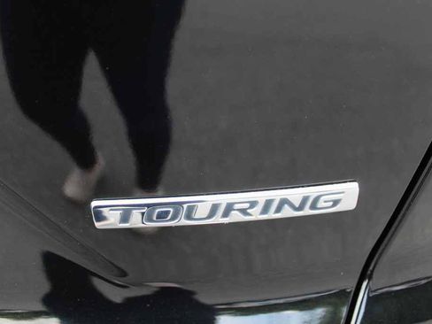 Used 2017 Honda CR-V Touring image 7