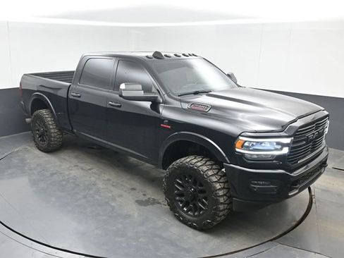 Used 2019 RAM 2500 Laramie w/ Black Appearance Package AWD/4WD image 19