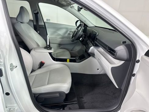 Used 2024 Hyundai Kona SEL w/ Convenience Package image 28