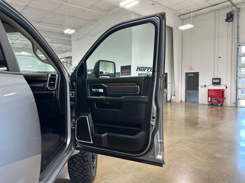 Used 2024 RAM 2500 Laramie w/ Safety Group AWD/4WD image 42