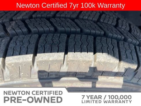 Used 2023 Ford Transit 350 XLT RWD image 5