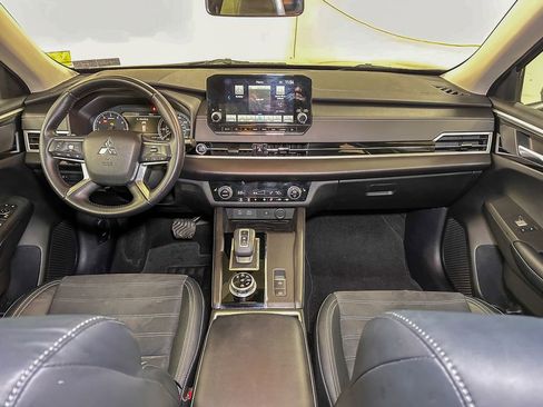 Used 2022 Mitsubishi Outlander SE AWD/4WD image 33