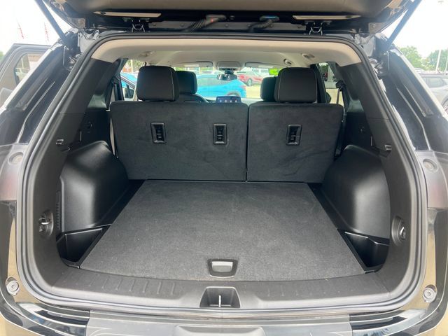 Used 2025 Chevrolet Blazer LT AWD/4WD image 15